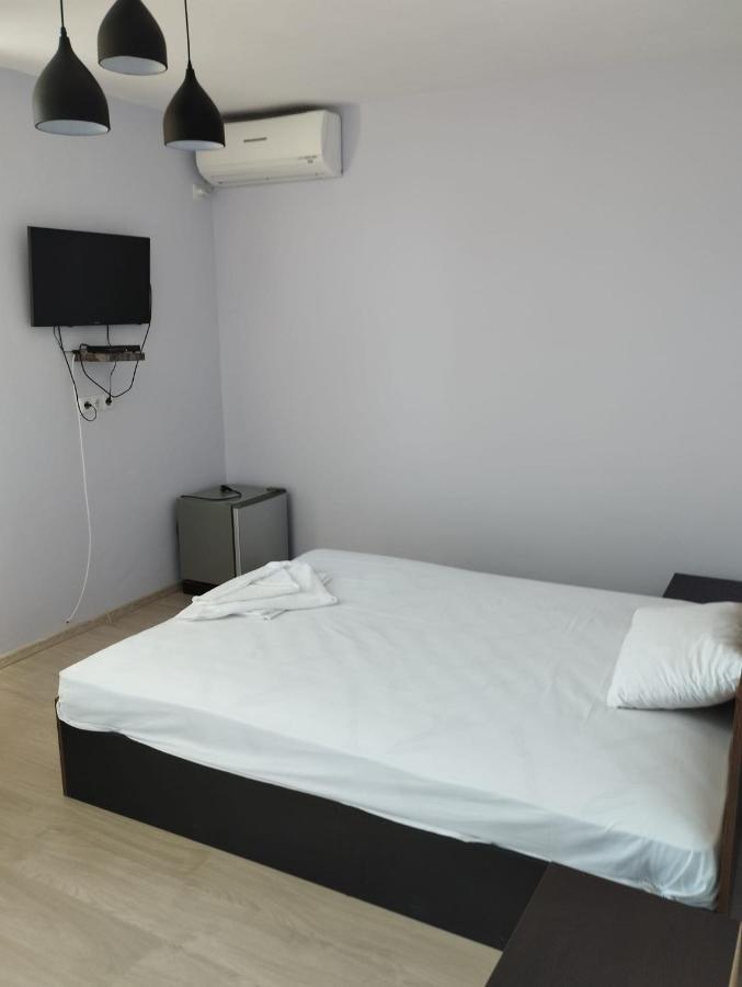 Alfa Guest Rooms With Parking Varna Ngoại thất bức ảnh