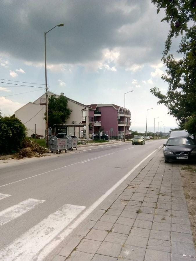 Alfa Guest Rooms With Parking Varna Ngoại thất bức ảnh