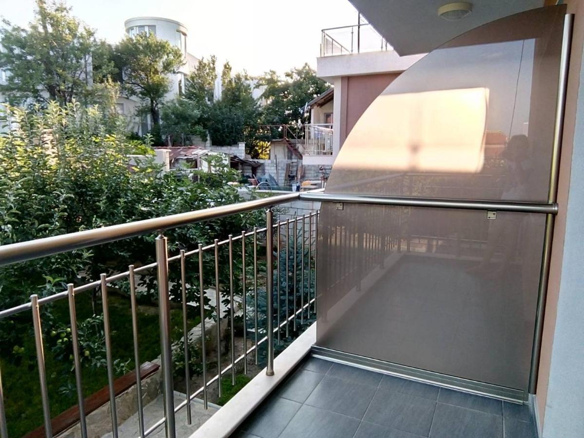 Alfa Guest Rooms With Parking Varna Ngoại thất bức ảnh