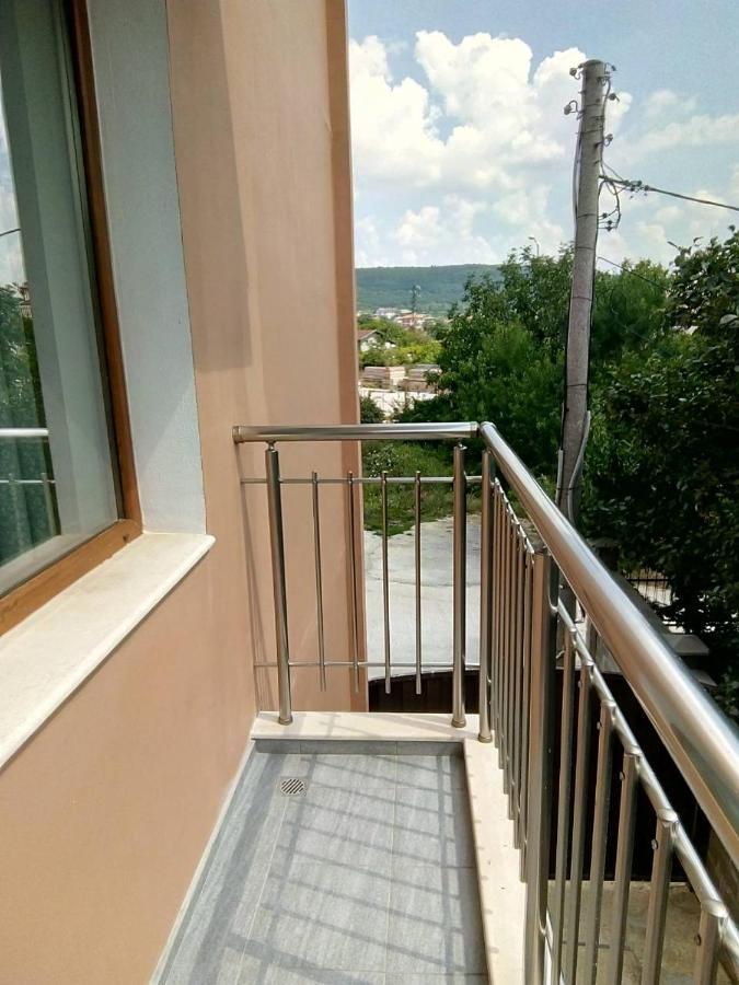 Alfa Guest Rooms With Parking Varna Ngoại thất bức ảnh