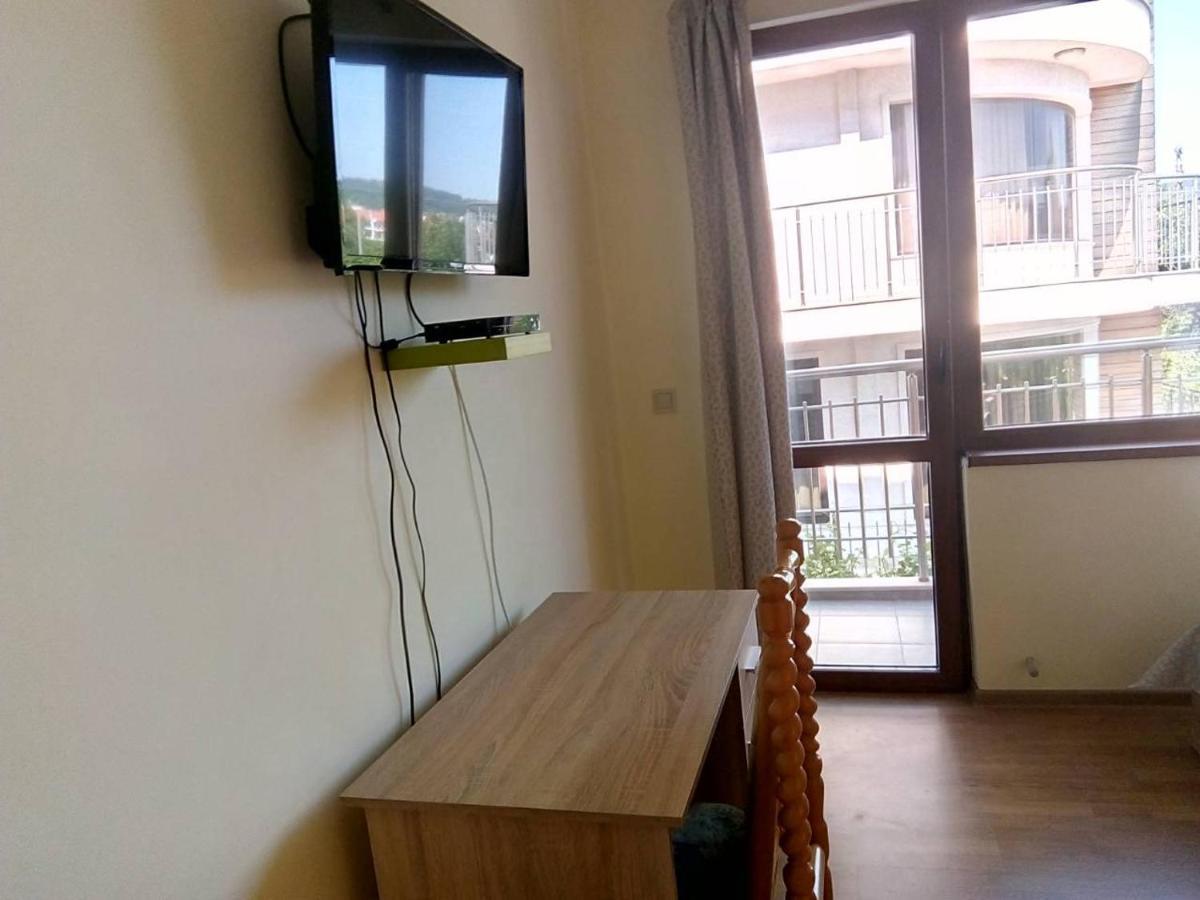 Alfa Guest Rooms With Parking Varna Ngoại thất bức ảnh