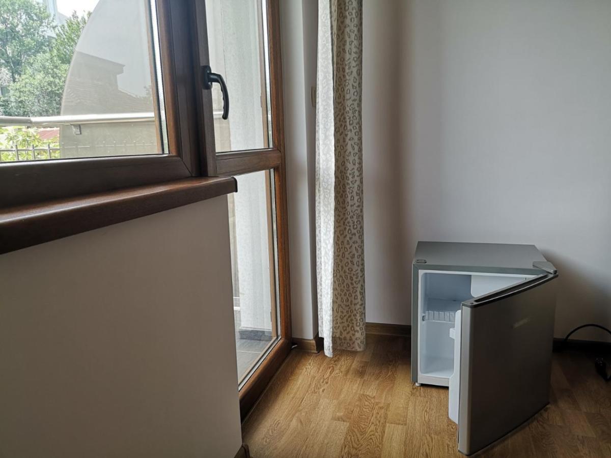Alfa Guest Rooms With Parking Varna Ngoại thất bức ảnh