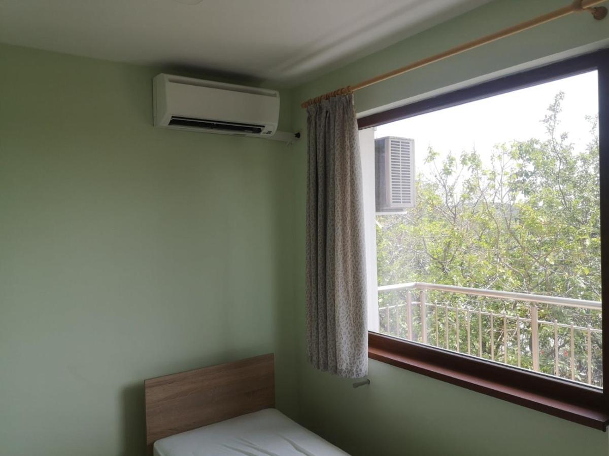 Alfa Guest Rooms With Parking Varna Ngoại thất bức ảnh